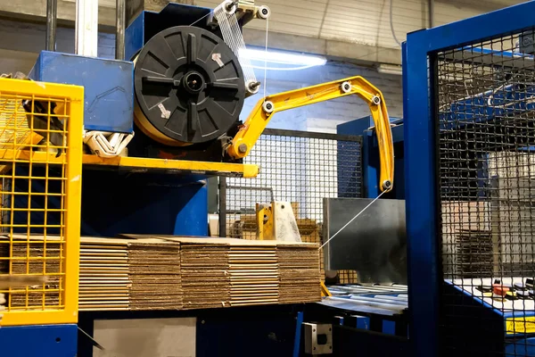 Strapping Machine